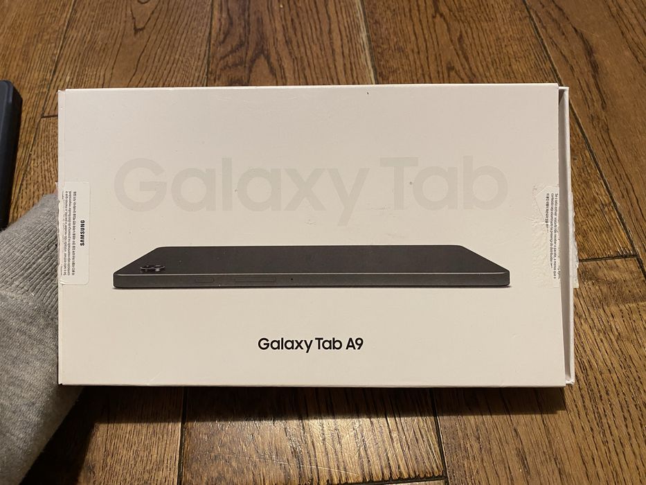 Tablet Samsung Galaxy Tab A9 + rysik techprotect