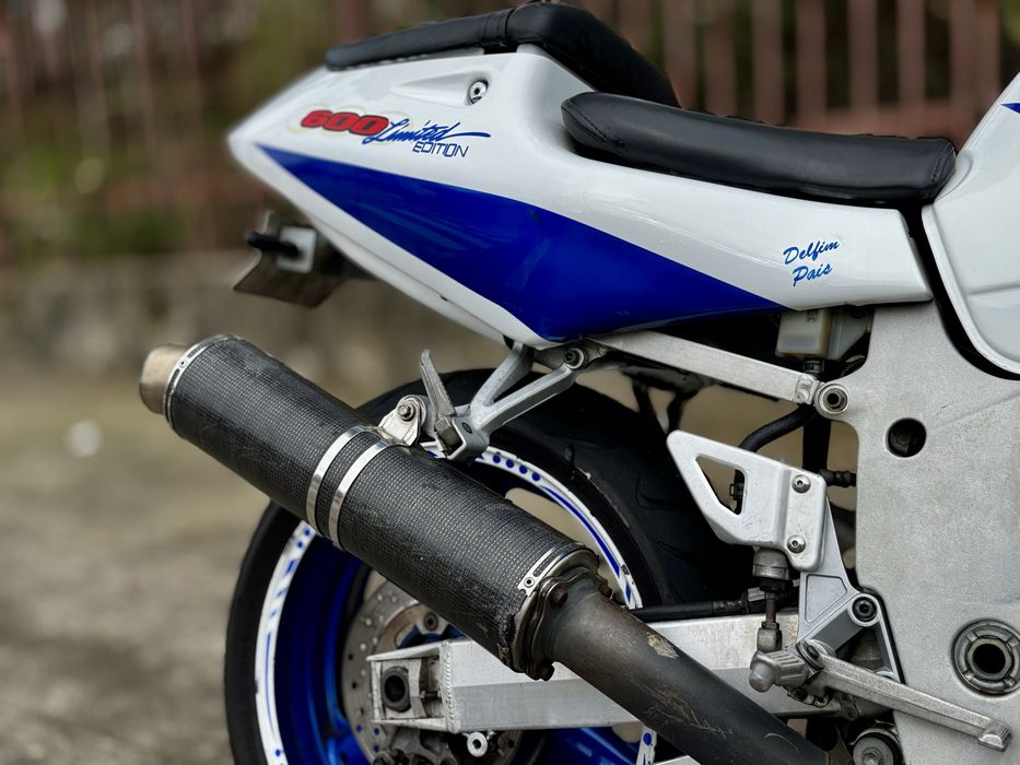 Suzuki Gsxr 600.