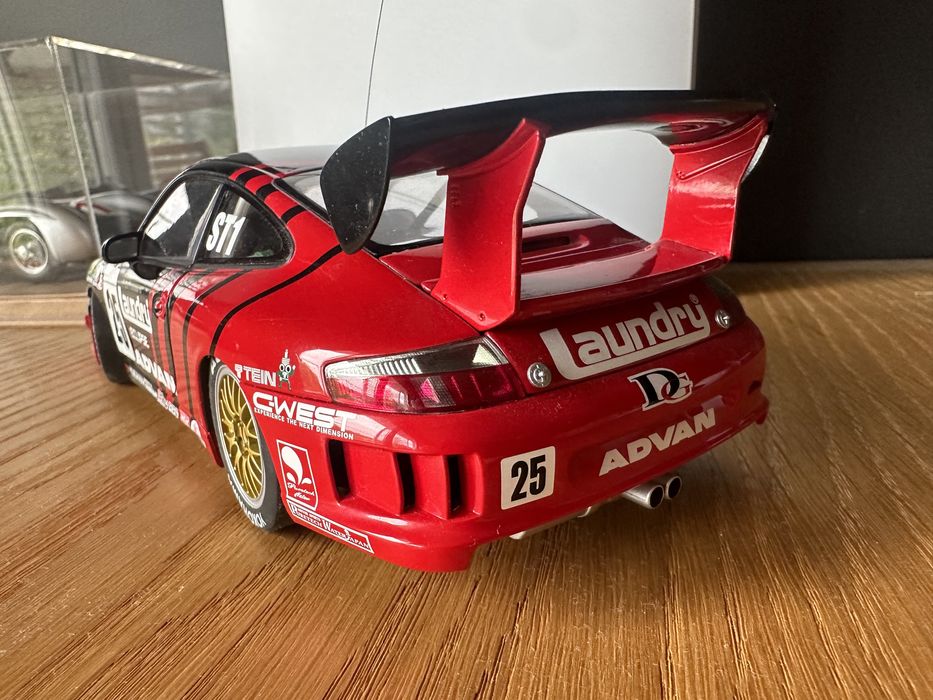 Autoart Porsche 911 / 996 GT3