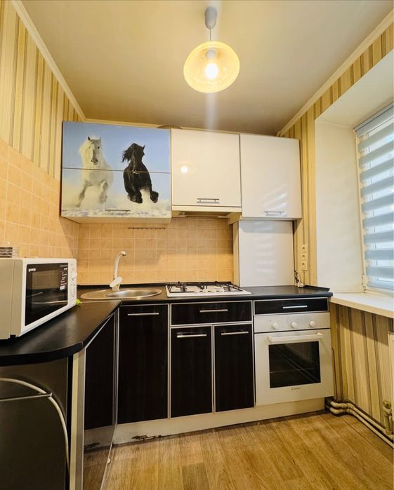 Продаж 3 кімнатної квартири з прибудовою на Новомиколаївці