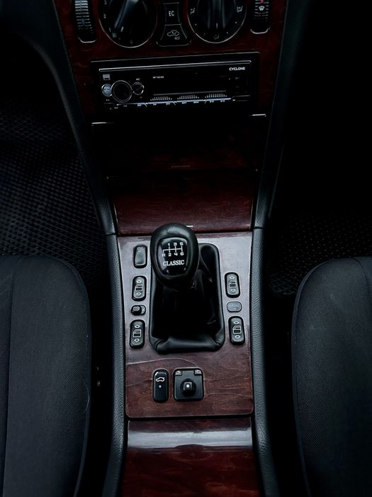 Mercedes-Benz W210 E270 CDI