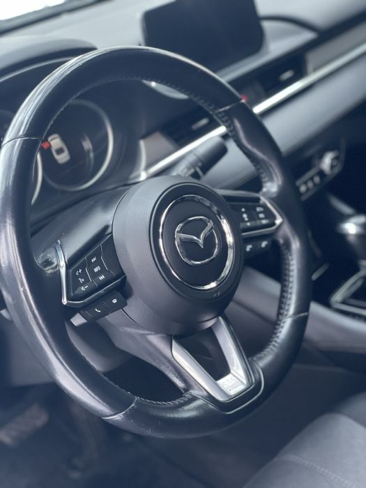 Mazda 6  2018р. в гарному стані