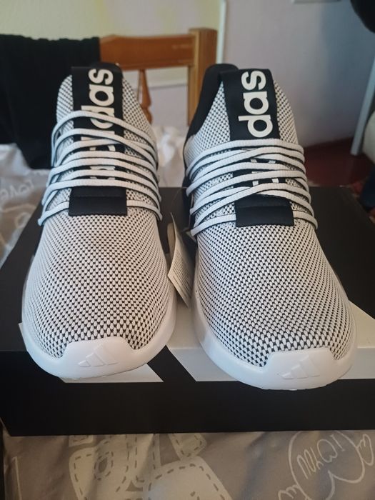 Продам кросівки Adidas оригінал