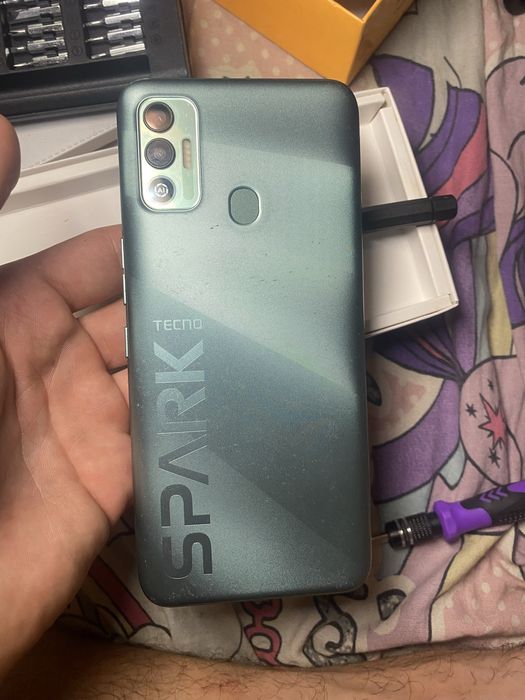 продам телефон на разбор или востановление