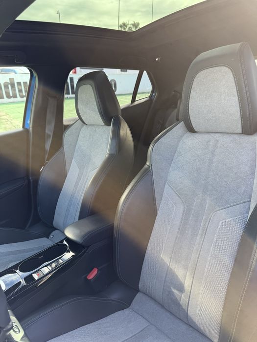 Peugeot e 2008 50Kwh GT