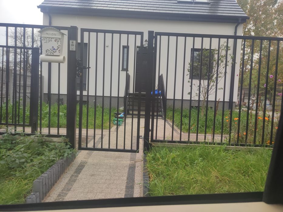 Brama przesuwna panelowa