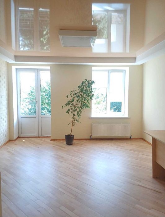 3-х кімнатна квартира Л. Українки