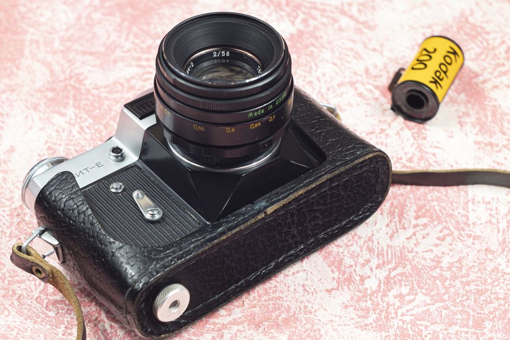 Фотоапарат Зенит Е, в комплекті з Гелиос 44-2