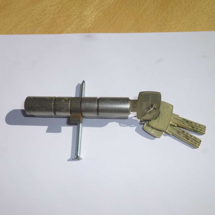 Cilindro para fechadura de alta segurança DOM ix 45/45 mm, com 3 chaves