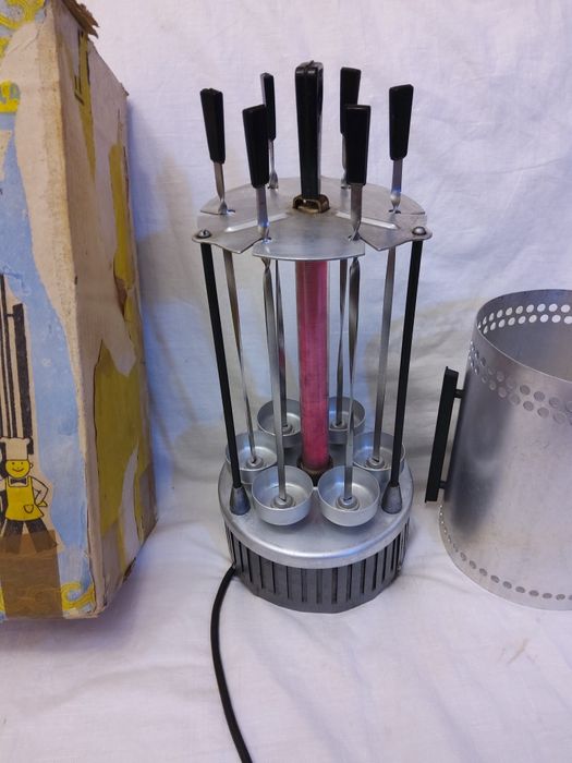 Электрическая шашлычница