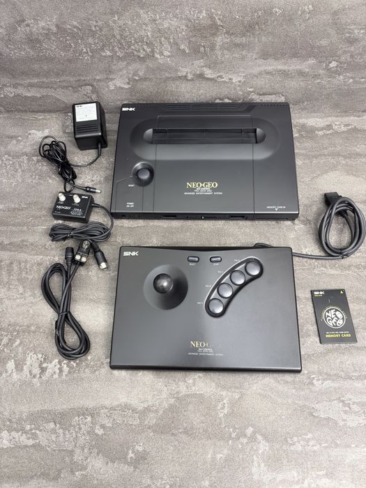 Консоль NEO GEO AES 330 в крутому стані!