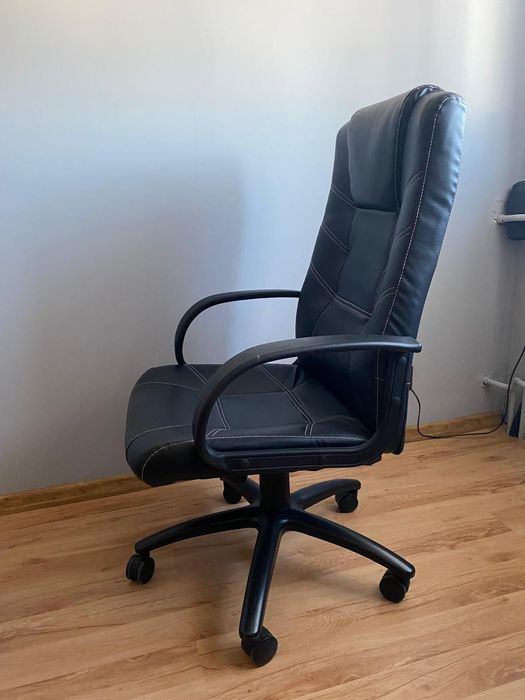 Fotel obrotowy biurowy