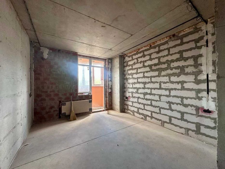 Просторная 3-комнатная квартира 90 м² в новом доме!