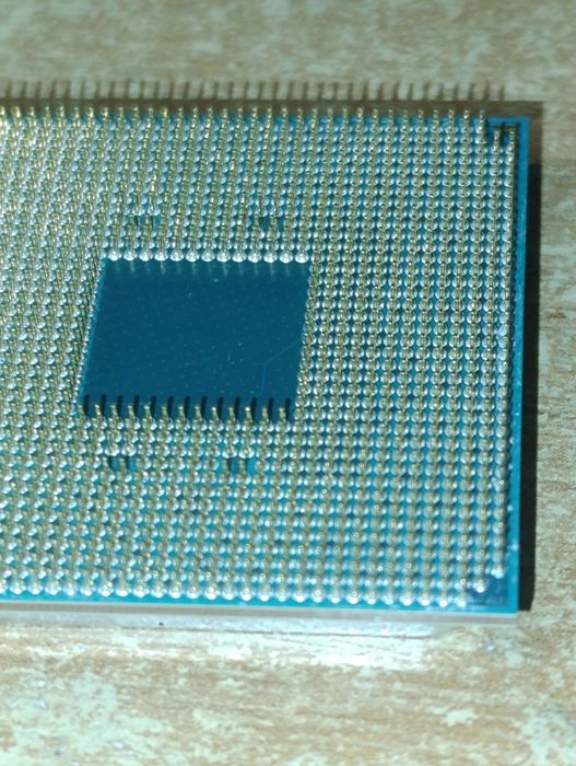 Процессор Ryzen 7 2700