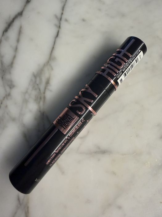 Нова тушь Maybellin Sky