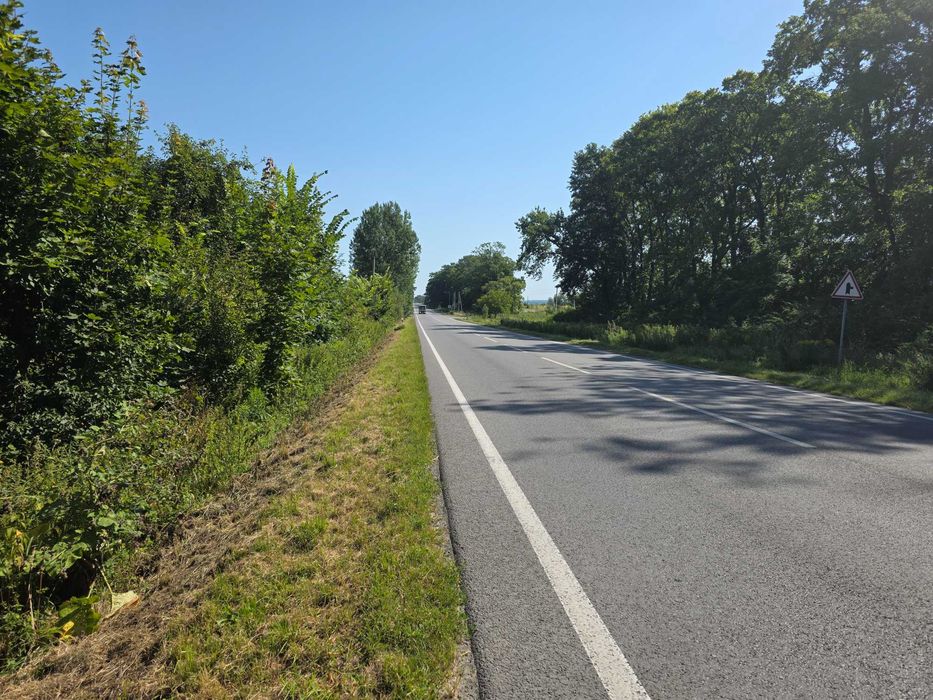 Ділянка на Трасі  Львів - Самбір 1-ша лінія 50 соток