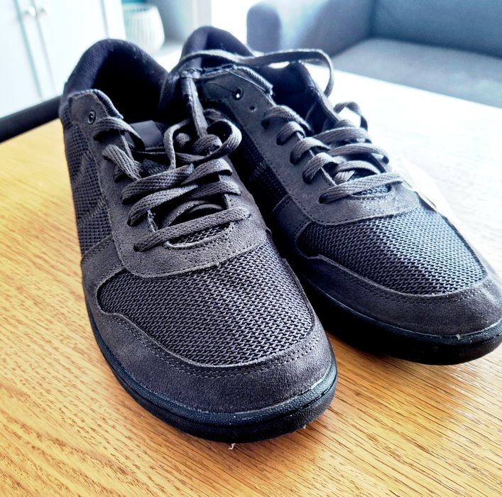Tenis Decathlon gama Premium n 46 camurça 
Para quem usa calça