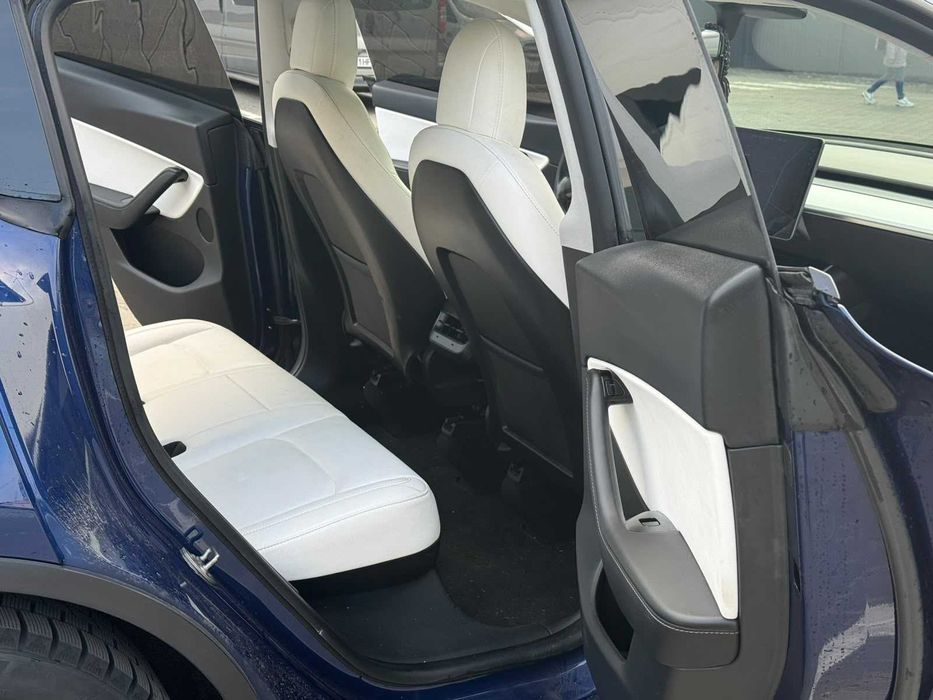 Tesla Model Y 2020