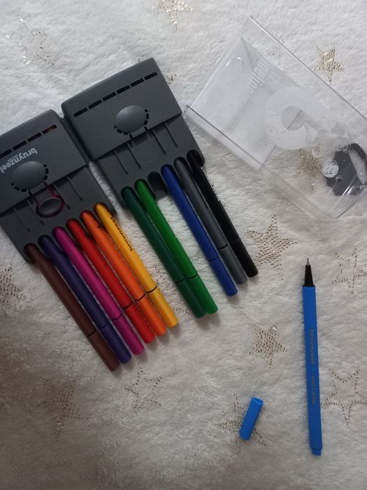 Marcadores e Canetas novas