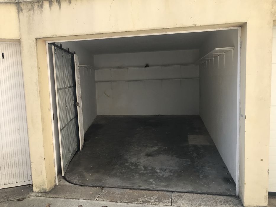 Garagem box no centro do Porto Junto ao Marqués