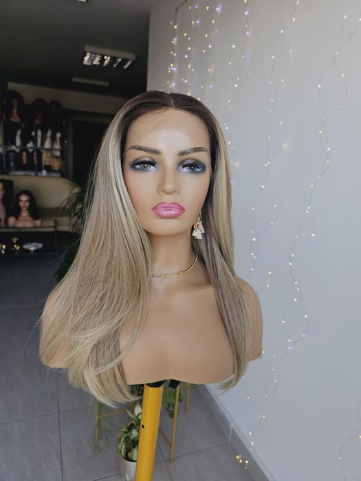 Peruka Diana naturalna fryzura mix blond brąz 3D z naturalnym odrostem