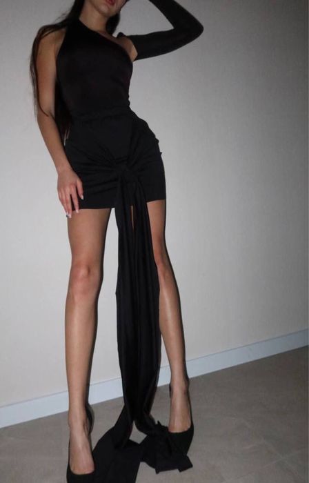 Міні-спідниця зі шлейфом