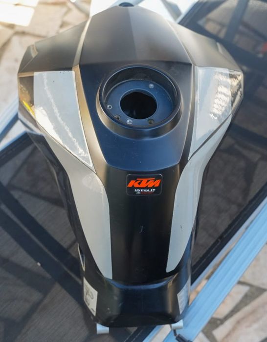 Deposito KTM 990 super duke