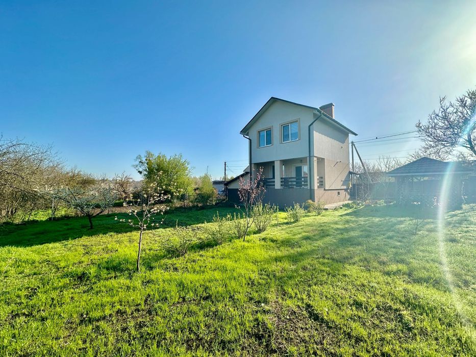 Продаж затишного будинку в Бучі з свіжим ремонтом. 6 соток