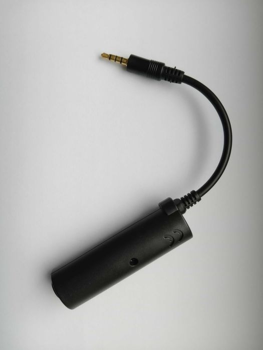 Adaptador de microfone ou guitarra para telemóvel.