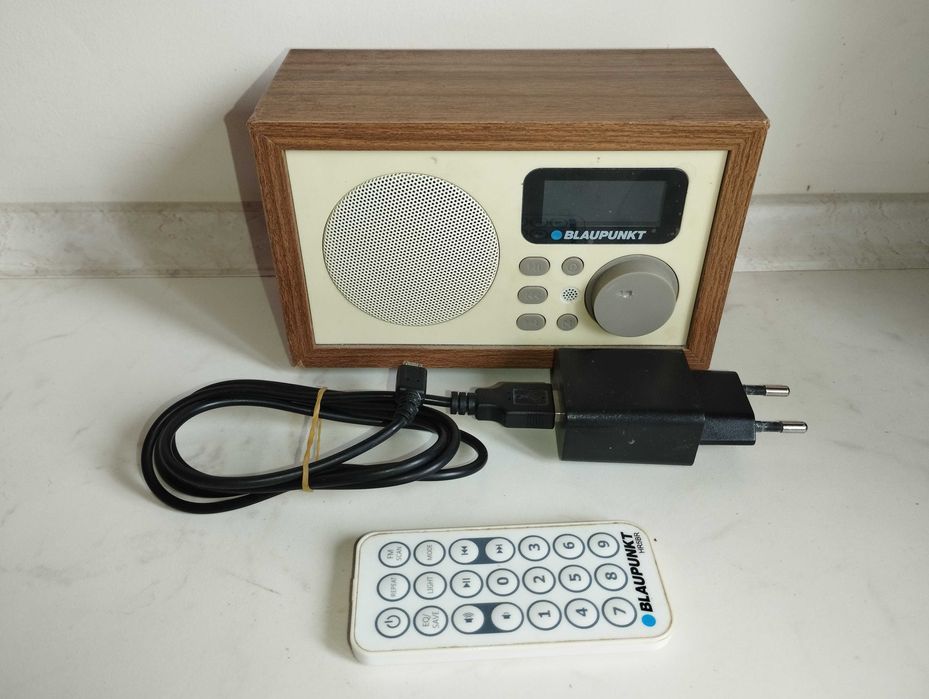 Małe radio BLAUPUNKT + pilot