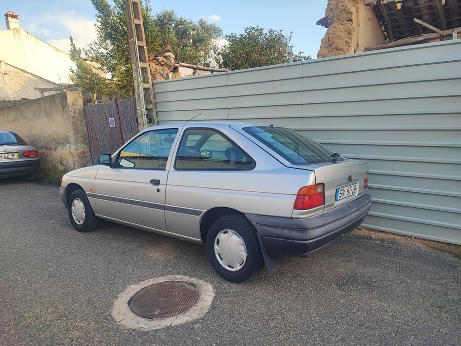 Ford Escort — fotografia 2