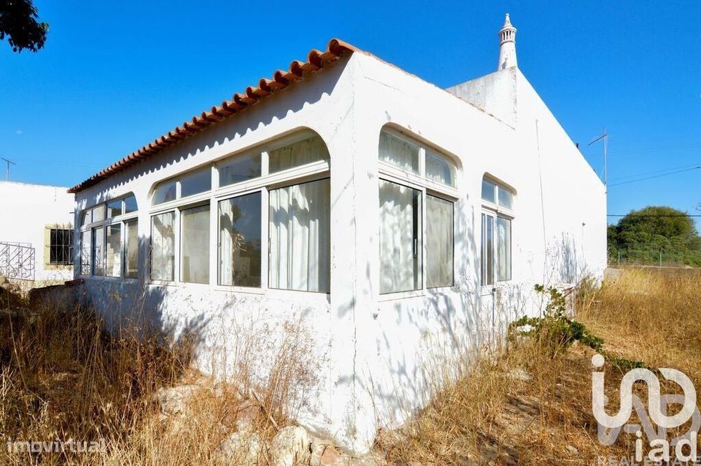 Moradia térrea T4 em Lagoa e Carvoeiro de 150 m2