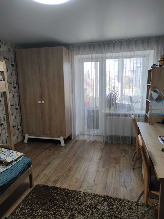 Авторська квартира 4 кімнати, елітний будинок, пр. Миру