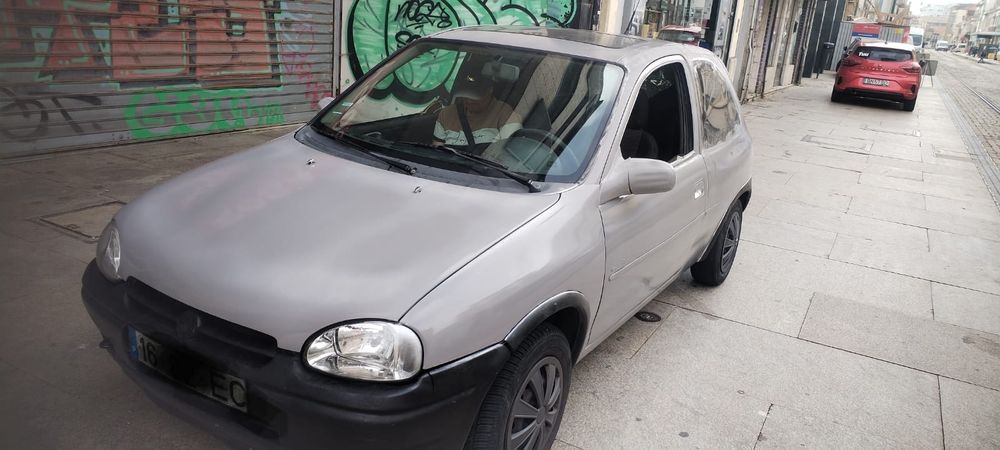 Opel corsa b 1.7 d 5 lugares