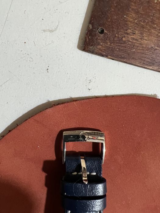 Relógio omega Speedmaster modelo kart, posso fazer troca