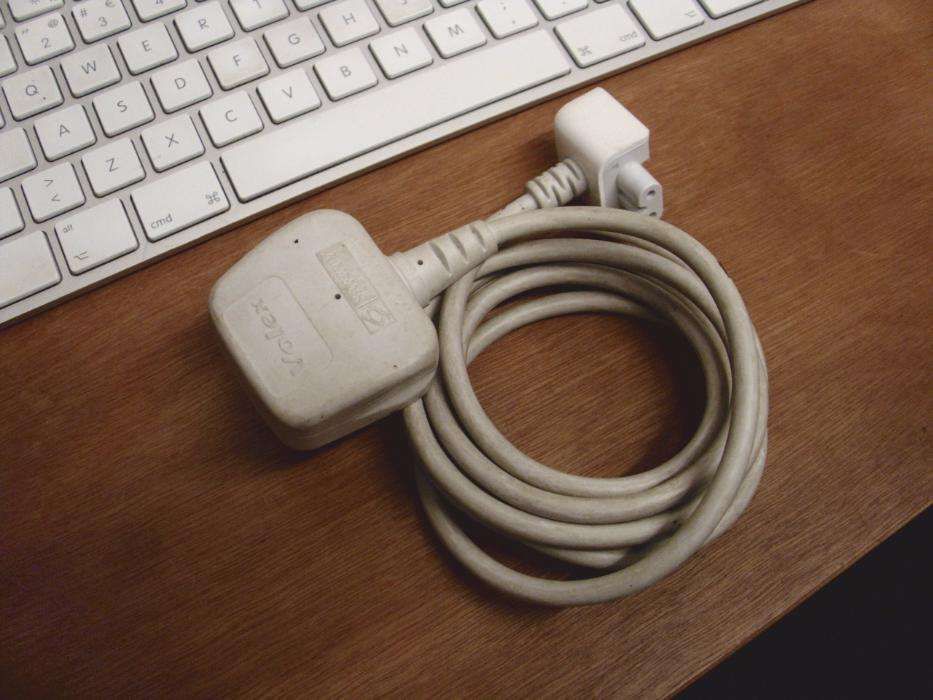 MacBook or Similar Plug64741294504578120
