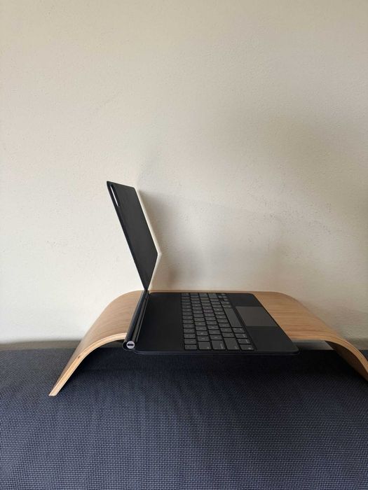 apple magic Keyboard 12.9" 4th generation