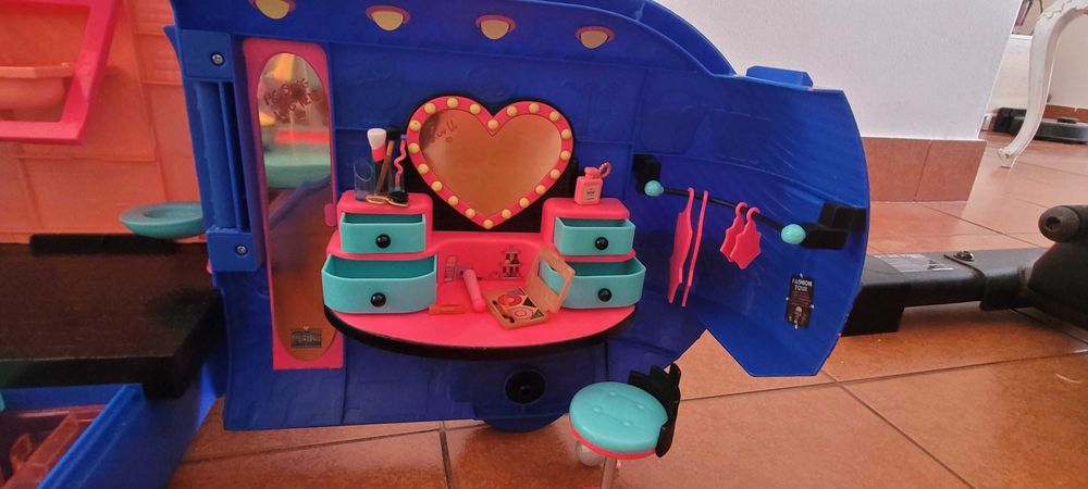 Caravana L.O.L. Surprise! O.M.G. 4-in-1 Glamper Fashion
