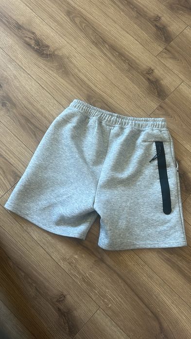 Nike tech spodenki