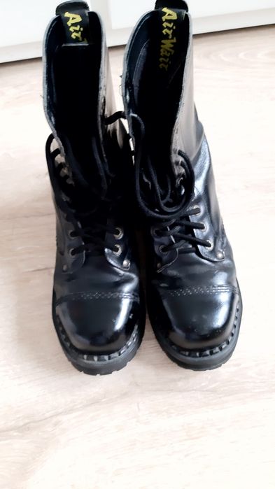 Glany,  czarne R.36 airwair with bouncing sole