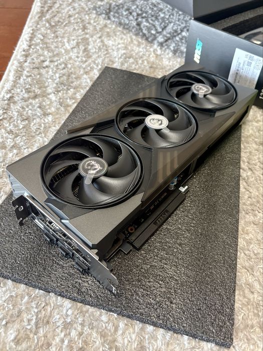 MSI GeForce RTX 5070 GAMING TRIO OC 12GB GDDR7 Reflex 2 RTX AI DLSS4