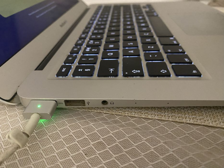 MacBook Air 2015 – Fiável, Rápido e Pronto a Usar
