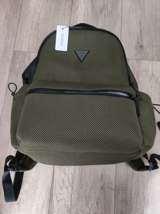 Męski plecak GUESS.