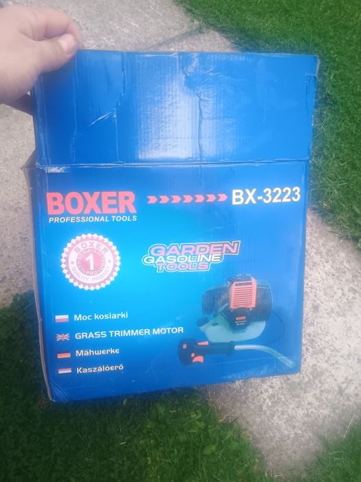 Kosa podkaszarka spalinowa z nowym silnikiem plus cały drugi w częścia