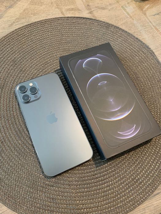 Телефон IPhone 12Pro Max