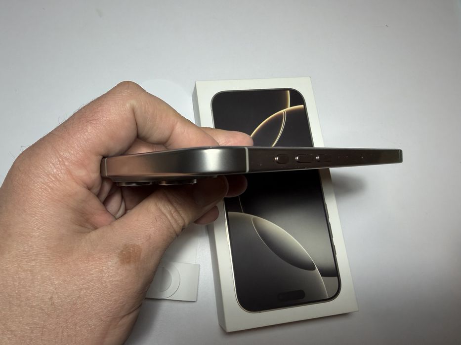 Ідеальний Iphone 16 Pro Max 256GB Natural Titanium, neverlock