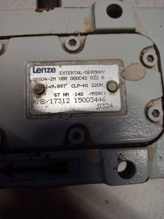 Lenze MDEMA1M080-42 Motoreduktor