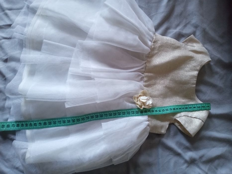 Elegancka sukienka kremowo- złota 80 H&M