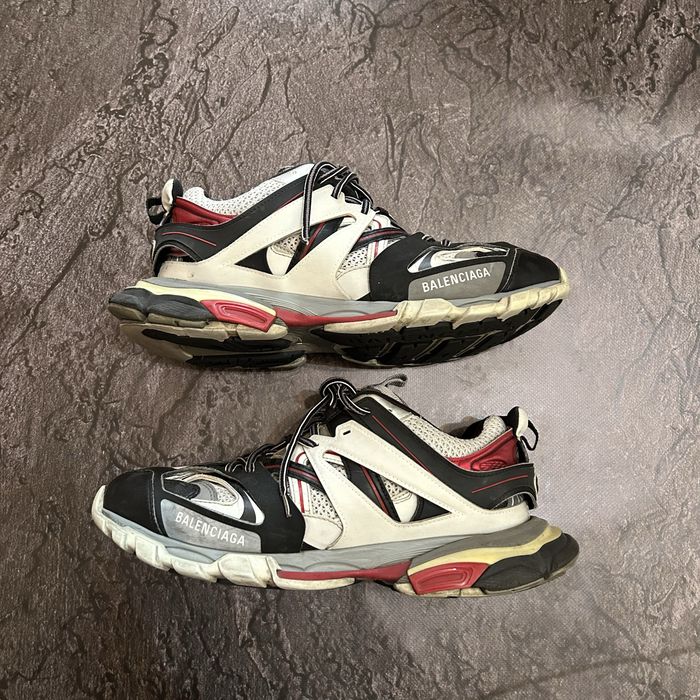Balenciaga track