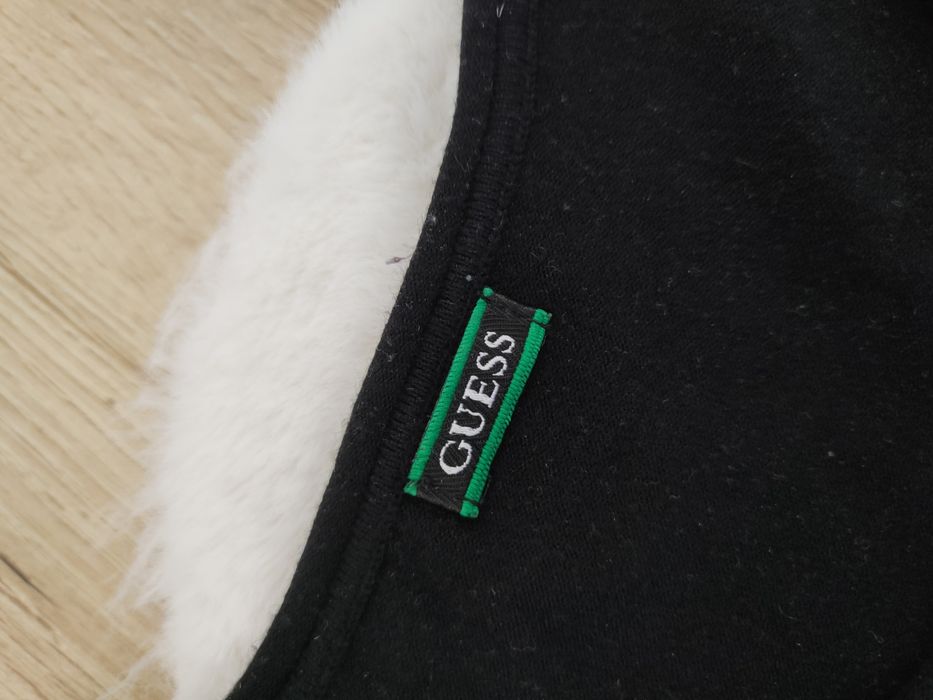 Sweterek czarny damski